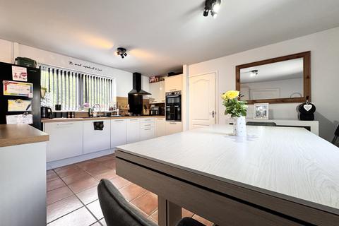 39 Llys Cynon, Hirwaun, Aberdare, CF44 9PR