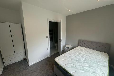 5 bedroom semi-detached house to rent, Sheriff Avenue, Coventry CV4