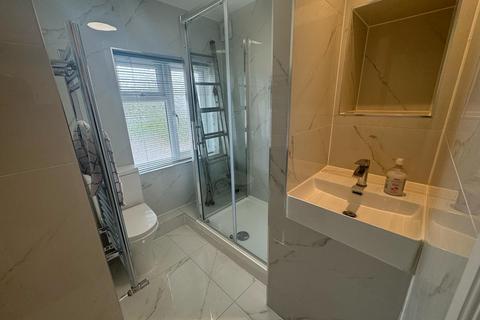 5 bedroom semi-detached house to rent, Sheriff Avenue, Coventry CV4