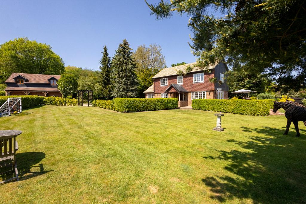 House - Gardens