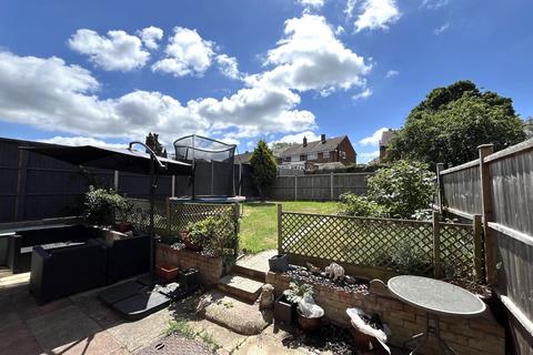 17 Bransby Road, Chessington, KT9 2JZ