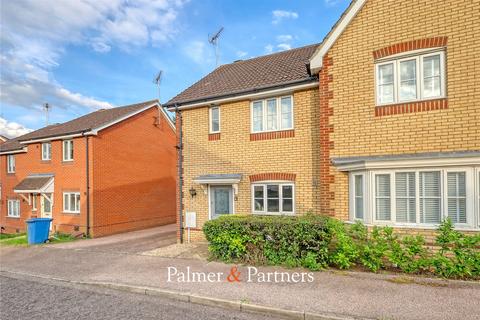 7 Lacewing Close, Pinewood, Ipswich, IP8 3UD