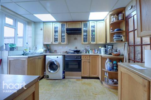 3 bedroom terraced house for sale, Robin Grove, Harrow