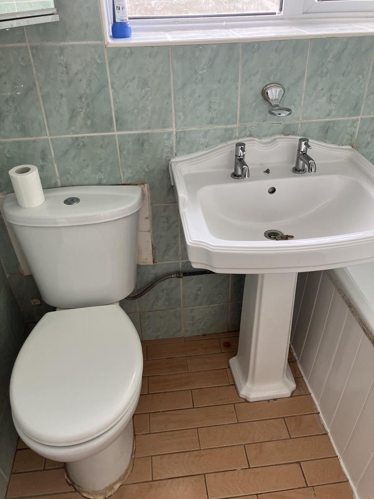 Upstairs bathroom