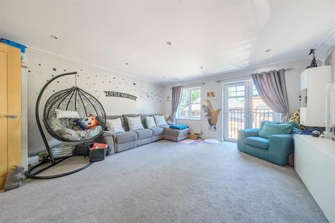 7 Tower View, Bushey Heath, Bushey, WD23 1PT