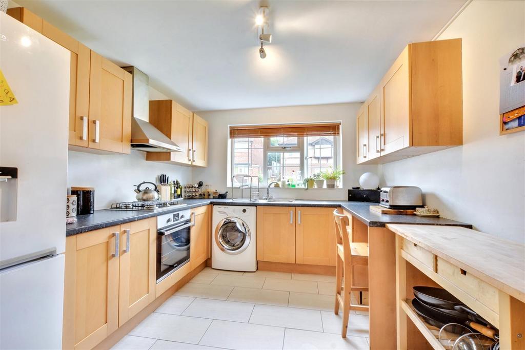 Kitchen 1.jpeg