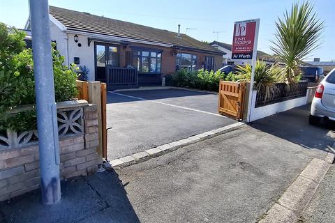 3 Awelon, Towyn, Abergele, LL22 9NS