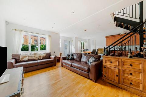 9 Lilah Mews, Bromley, BR2 0BZ