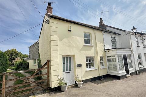 3 bedroom end of terrace house for sale, Fore Street, Tregony