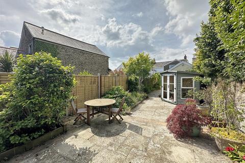 3 bedroom end of terrace house for sale, Fore Street, Tregony