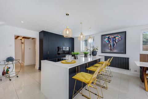 4 bedroom cottage for sale, Lunts Heath Road, Widnes WA8