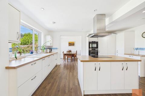 8 Roddas Road, Mount Hawke, Truro, TR4 8DX