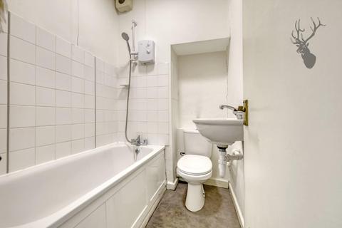 123d Cadogan Terrace, London, E9 5HP