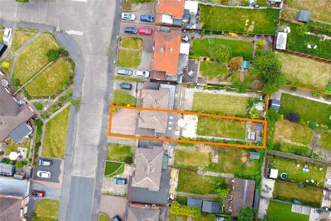 12 Charingworth Road, Solihull, B92 8HT