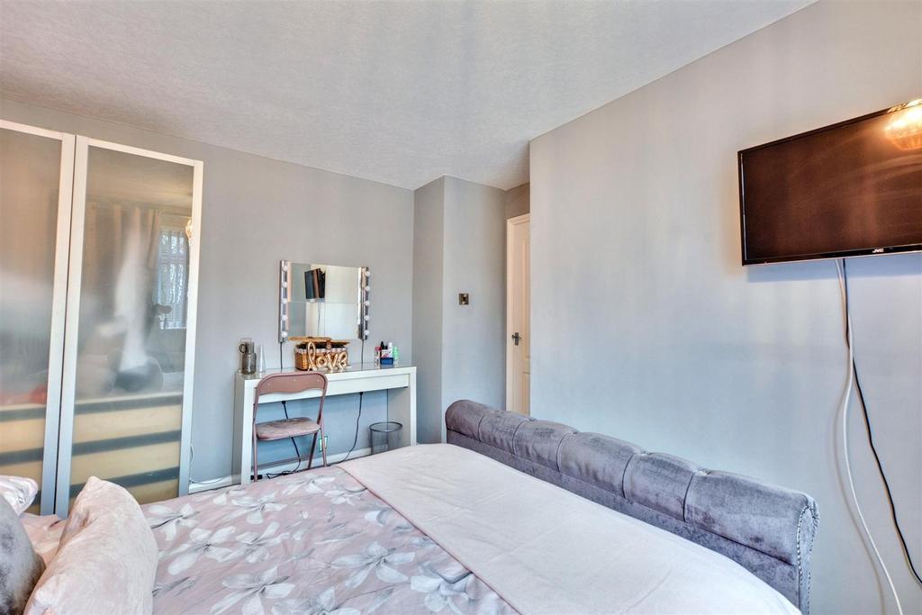 Bedroom 2 2.jpeg
