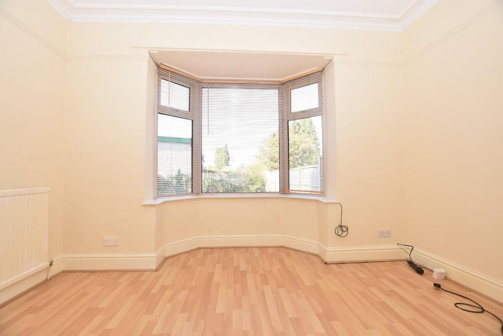 Living room 4.JPG