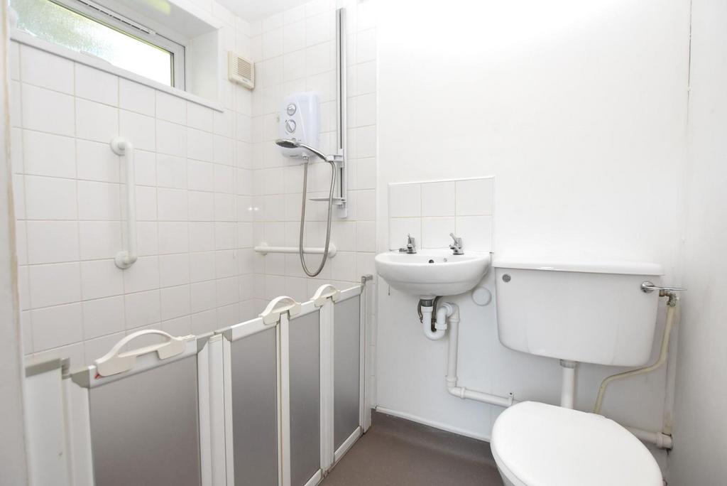 Shower room.jpg