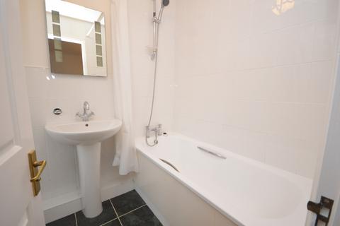 undefined, Lymington, Hampshire, SO41