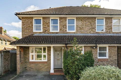 1 Alice Mews, Teddington, TW11 8QQ