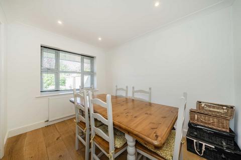 1 Alice Mews, Teddington, TW11 8QQ