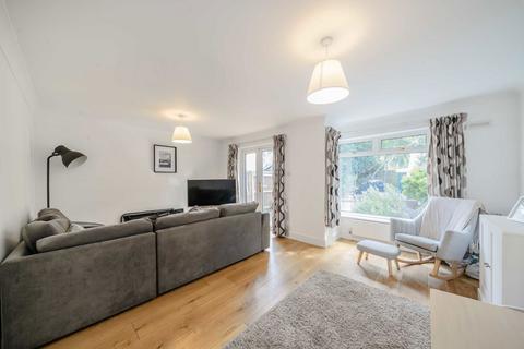 1 Alice Mews, Teddington, TW11 8QQ