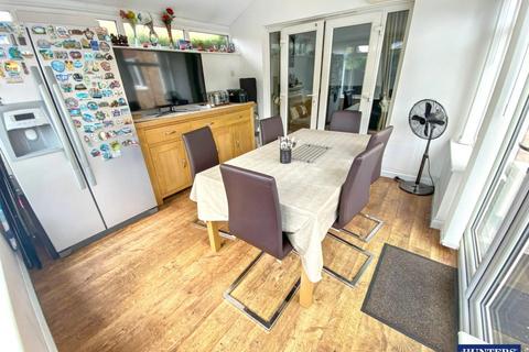 4 bedroom detached house for sale, Pochins Bridge Road, Wigston
