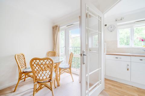 2 bedroom retirement property for sale, Laleham Road, Shepperton, TW17
