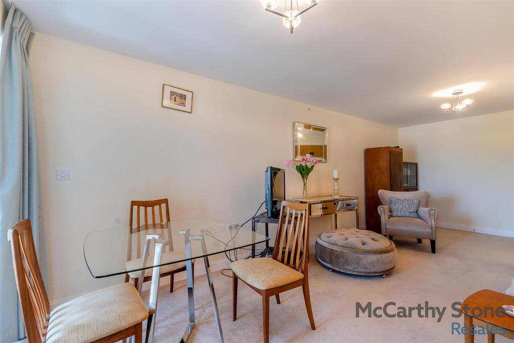 8646297-interior02.jpg