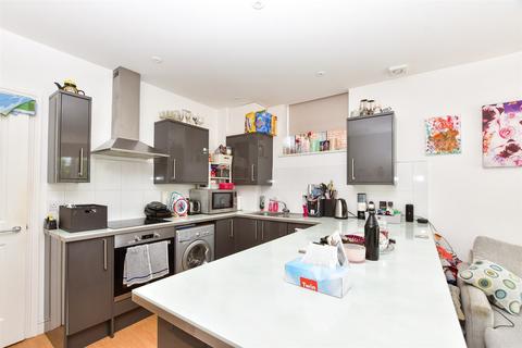 2 bedroom flat for sale, Greenstede House, East Grinstead RH19