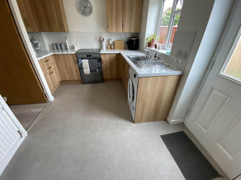Kitchen photo one