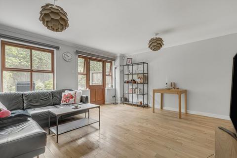 1 Louisa Close, London, E9 7BZ