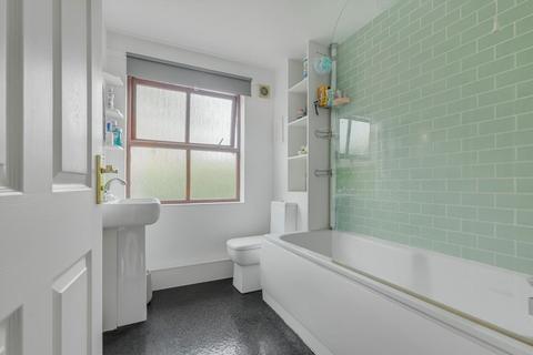 1 Louisa Close, London, E9 7BZ