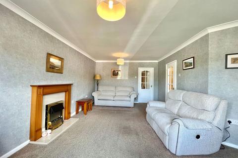 12 Hall Royd Walk, Silkstone Common, Barnsley, S75 4QA