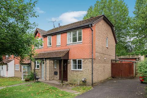 15 Albert Close, Haywards Heath, RH16 3NW