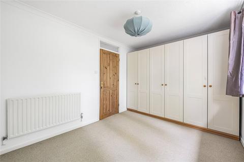 15 Albert Close, Haywards Heath, RH16 3NW