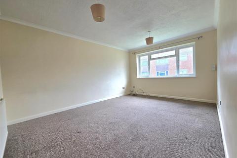 27 Hendingham Close, Tuffley, Gloucester, GL4 0XS