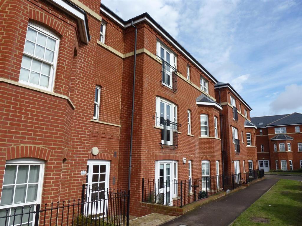 George Roche Road, Canterbury 2 bed flat to rent - £1,300 pcm (£300 pw)