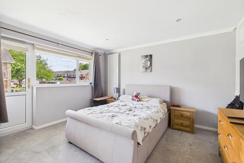 48 Grainger Close, Basingstoke, RG22 4DZ