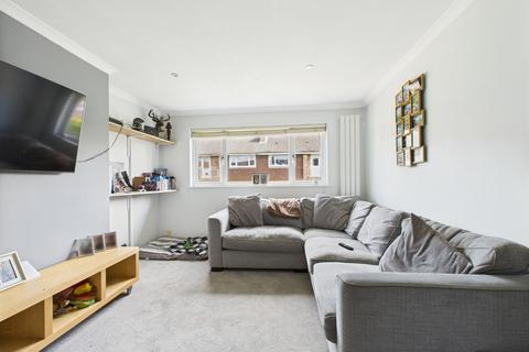 48 Grainger Close, Basingstoke, RG22 4DZ