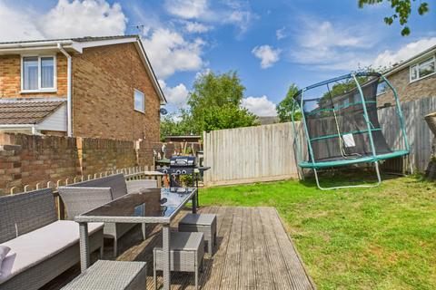 48 Grainger Close, Basingstoke, RG22 4DZ