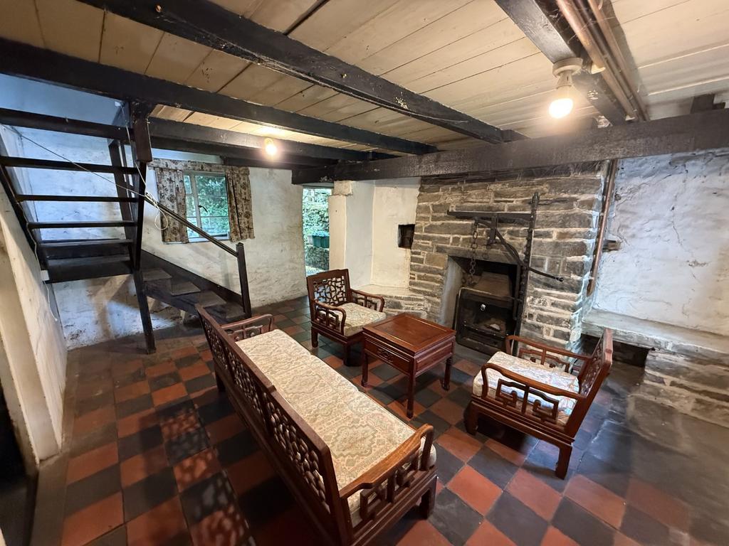 Front Lounge