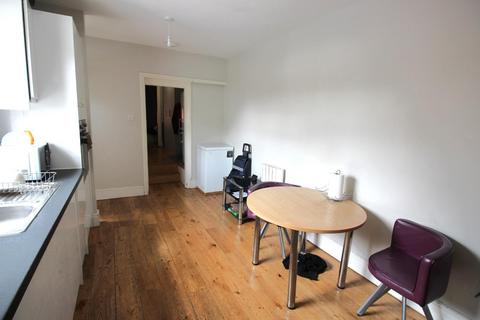 5a Wilton Road, London, SE2 9RH