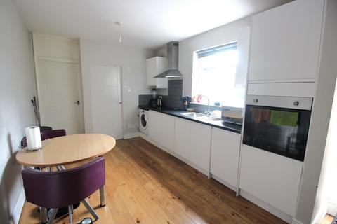5a Wilton Road, London, SE2 9RH