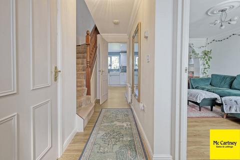26 Sheldrick Link, Springfield, Chelmsford, CM2 6GJ