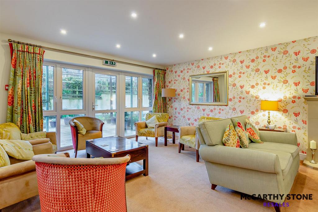 Homeowners Lounge