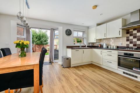92 Avington Way, Sherfield On Loddon, Hook, RG27 0FN