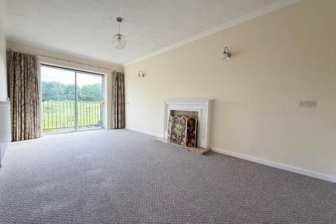 2 bedroom flat for sale, Fitzwilliam Court, Warren Lane, Chapeltown, S35 2YA