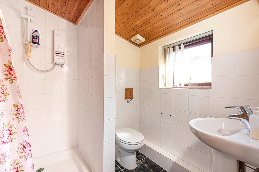 Grd Flr Shower Rm