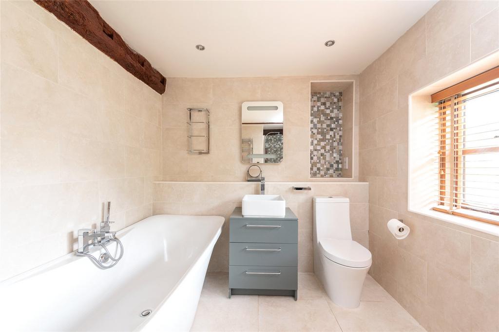 1st Floor Bathroom