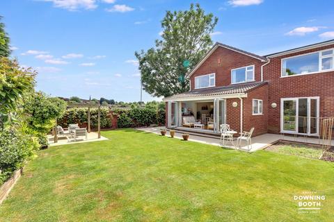 11 The Parchments, Lichfield, WS13 7NA